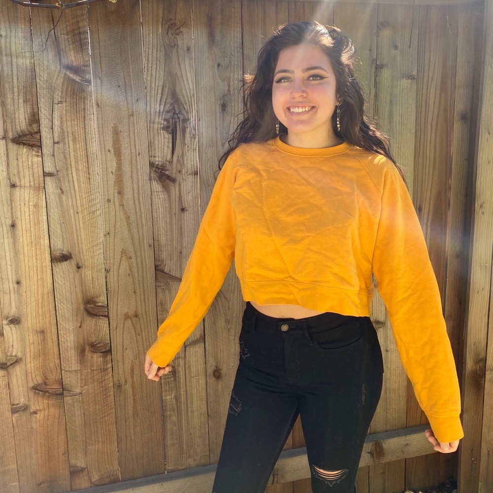 Forever 21 Cropped Crew Neck